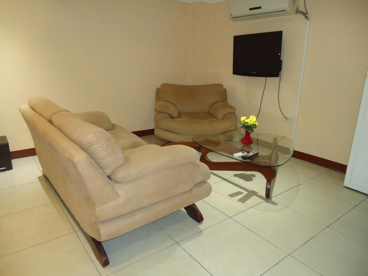 Hostaling Guayaquil Мерседес Экстерьер фото
